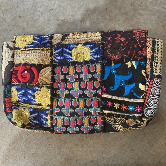 Handmade embroidery silk clutches from India! - Picture 2 of 11